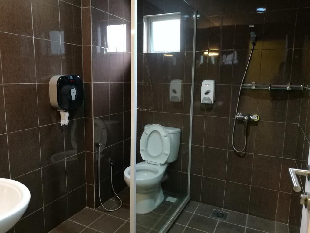 Walk Inn Мірі Екстер'єр фото