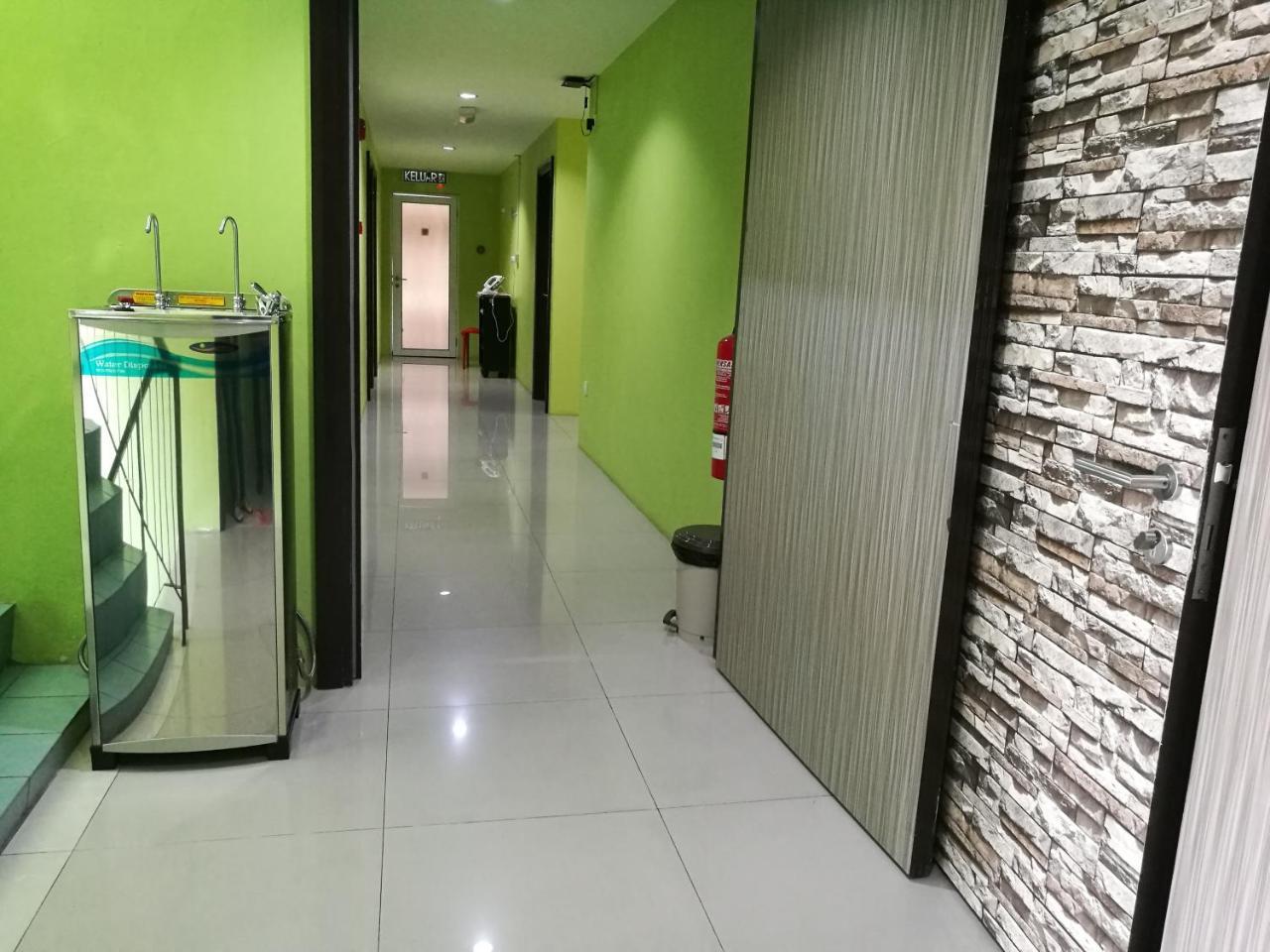 Walk Inn Мірі Екстер'єр фото